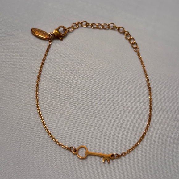Marina de Buchi Gold Key Bracelet - Picture 1 of 5